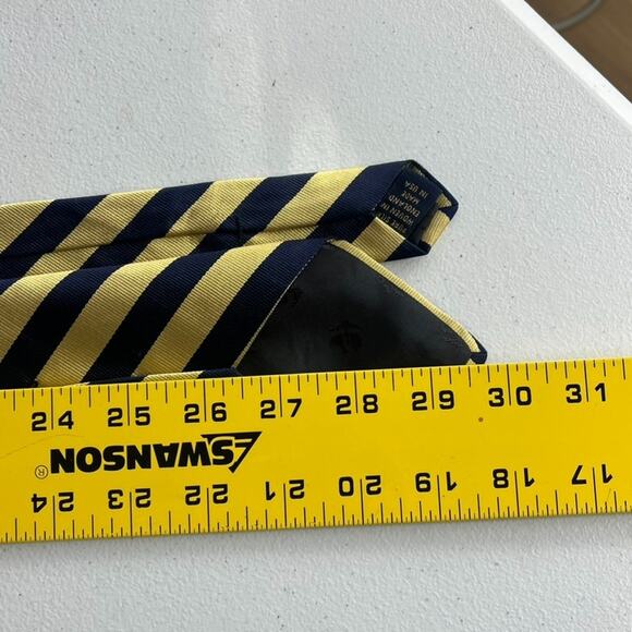 Brooks Brothers Makers Men's Necktie 59.5" Gold With Navy Stripes 100% Silk - Picture 7 of 8
